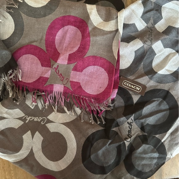 Coach scarf - Picture 2 of 2